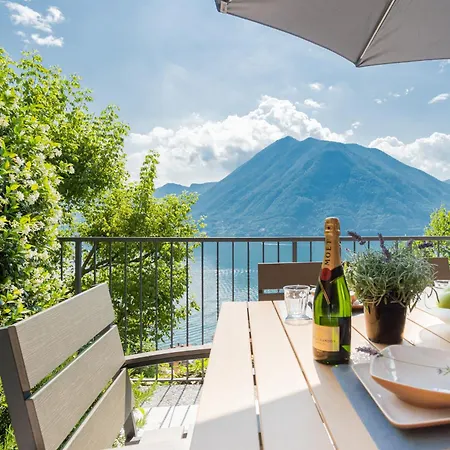 Castello With Jacuzzi&priceless View By Rentallcomo Villa *