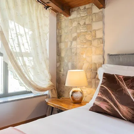 Villa Castello With Jacuzzi & Priceless View By Rent *